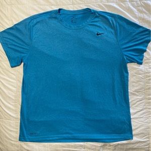 Men’s Nike dri-fit short sleeve shirt